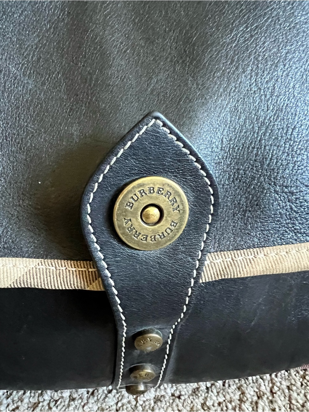 Burberry Vintage Black Leather & Nova Check Backpack – Authentic - Picture 2 of 9